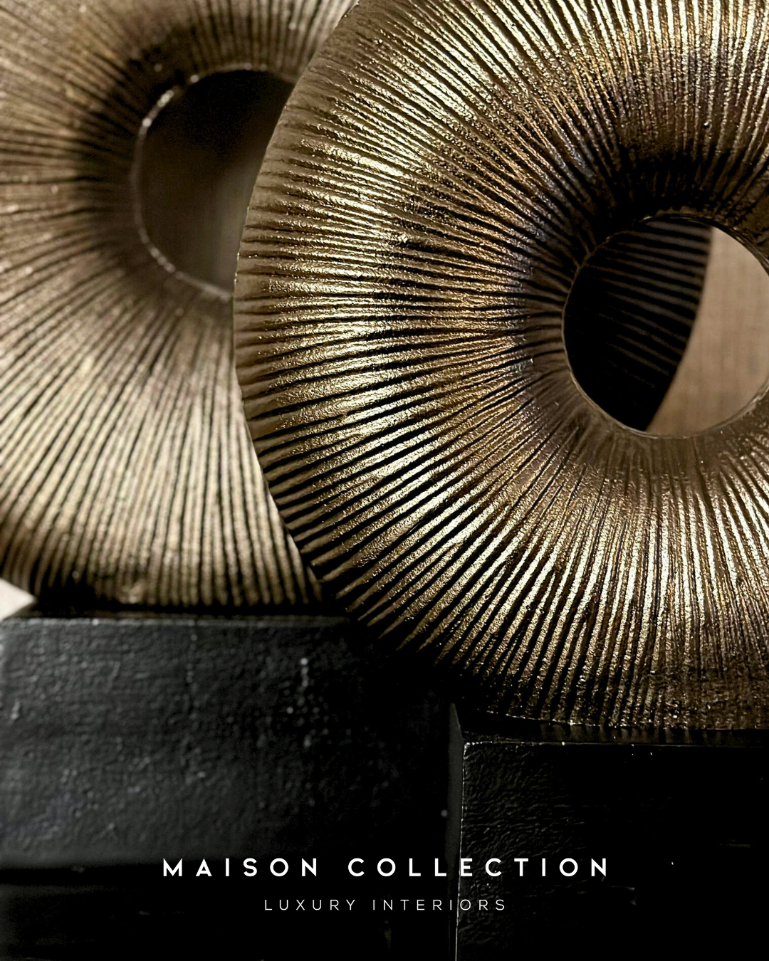 Ornament Glace goud/zwart 37,5x32cm (M)