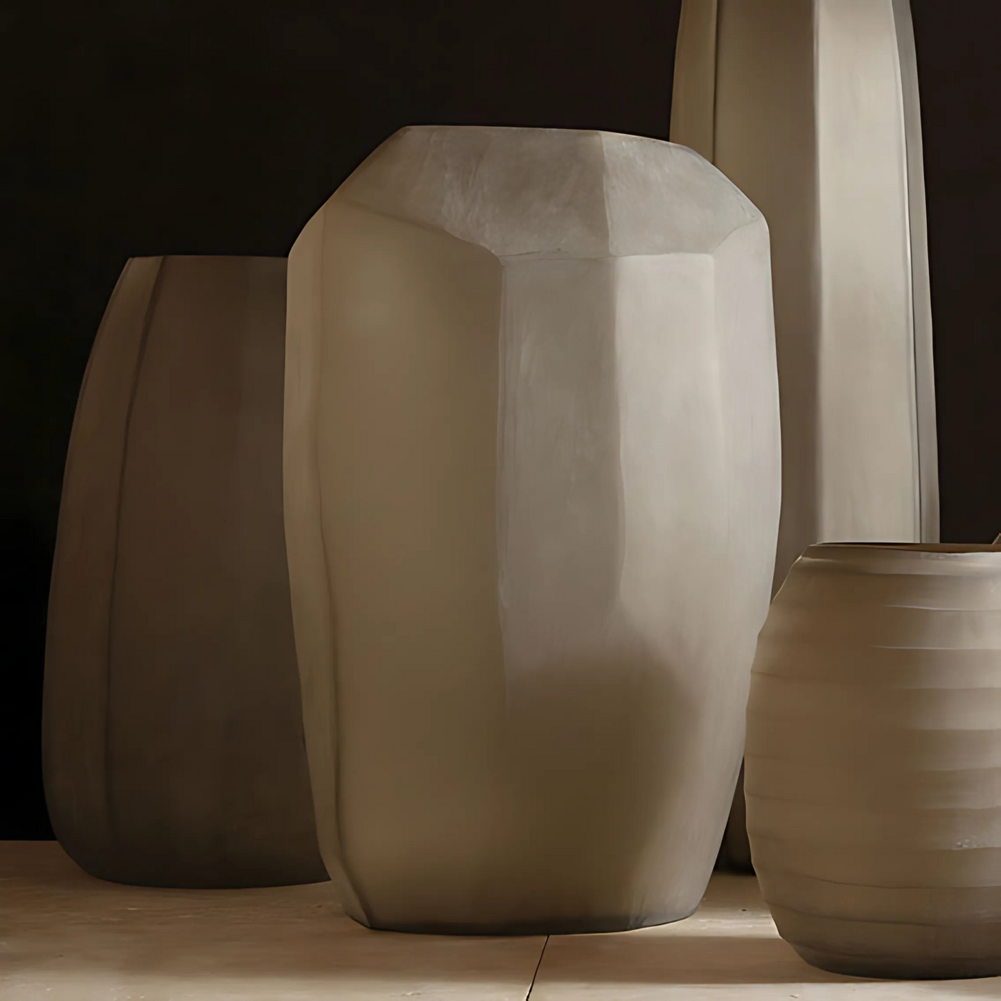 Guaxs | CUBISTIC vase 48x31x14 cm taupe/beige (L)