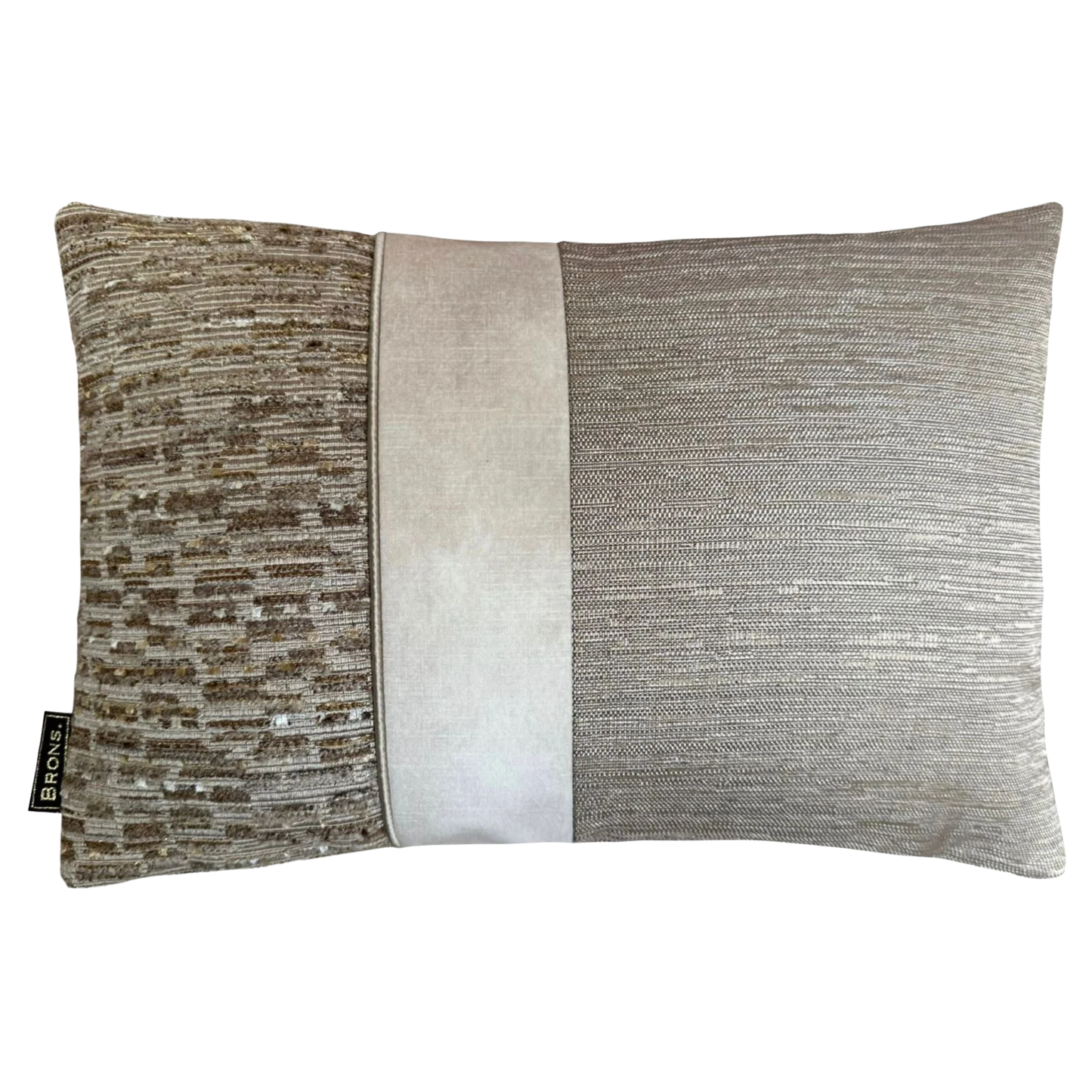 Belle Strook sierkussen Brons Interieur 45x30 cm met grafisch strookdetail op bank
