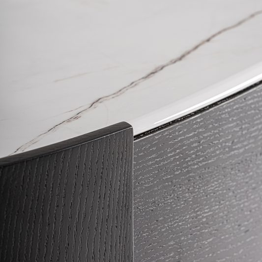 Dressoir Lioren in zwart hout met wit gesinterd steen blad, modern contemporary design met zes lades – Maison Collection.