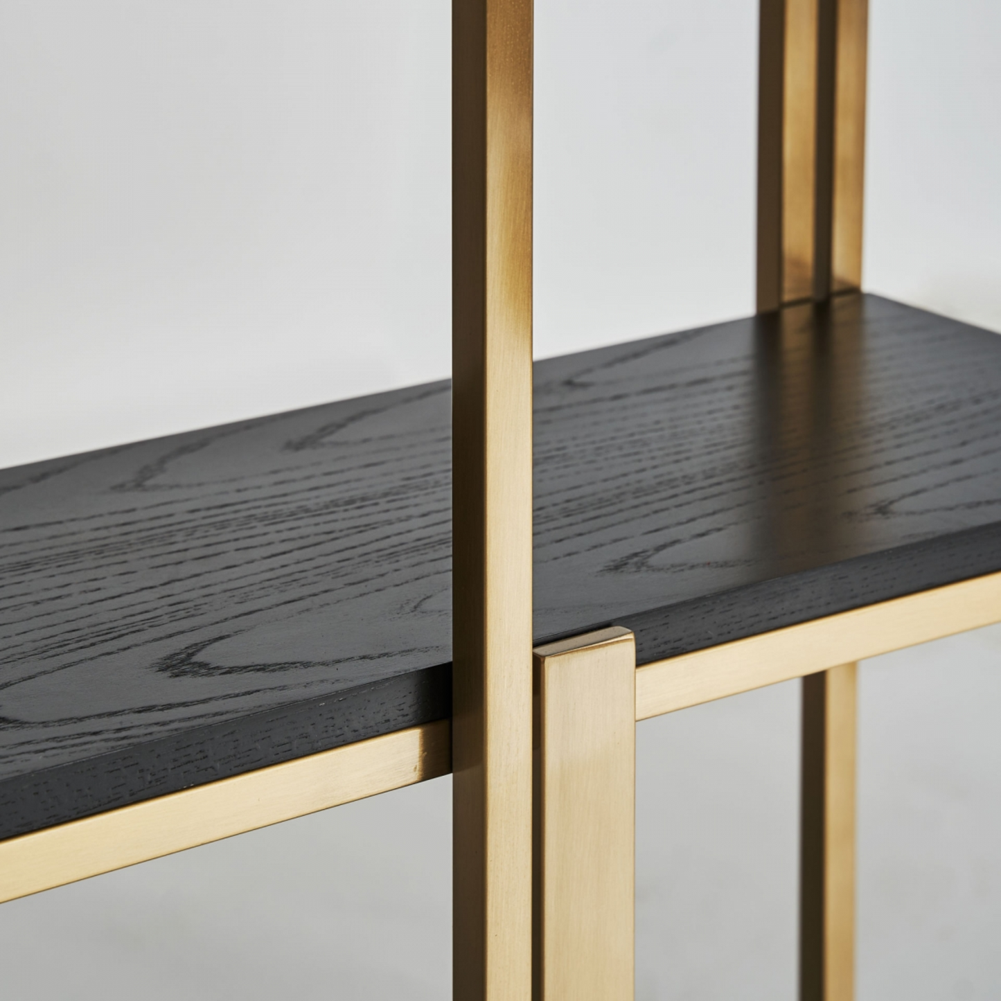 Boekenkast Seira 120x32x240 cm zwart eiken/ goud staal