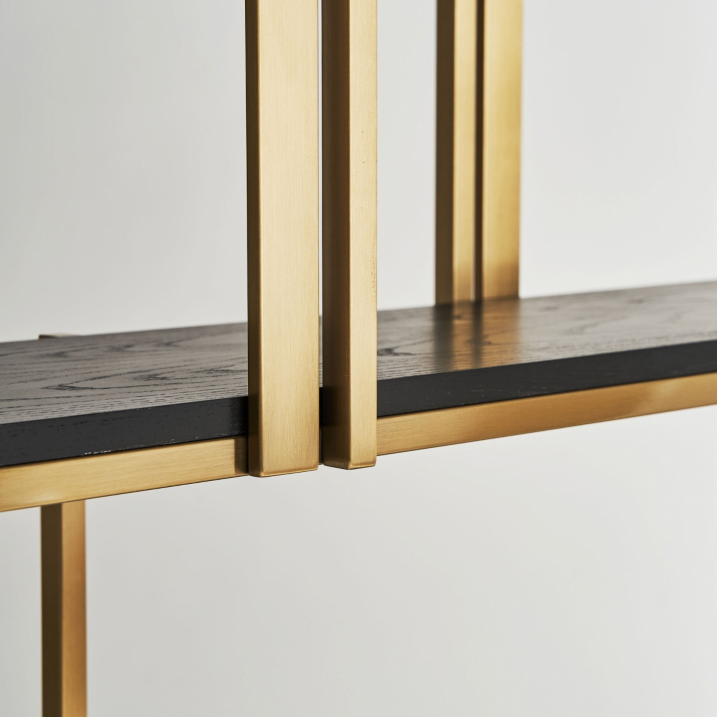 Boekenkast Seira 120x32x240 cm zwart eiken/ goud staal