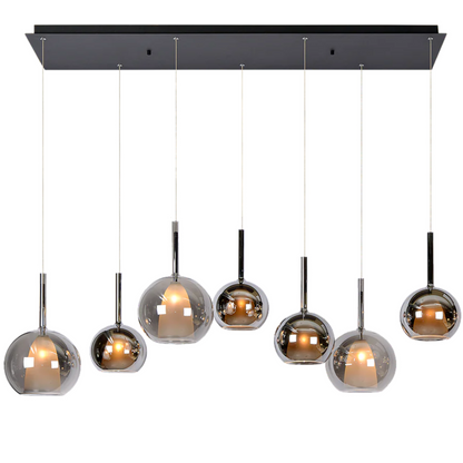 Liva hanglamp 7-lichts met rookgrijze glazen bollen en rechthoekige plafondplaat – Maison Collection.