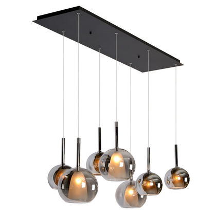 Liva hanglamp 7-lichts met rookgrijze glazen bollen en rechthoekige plafondplaat – Maison Collection.
