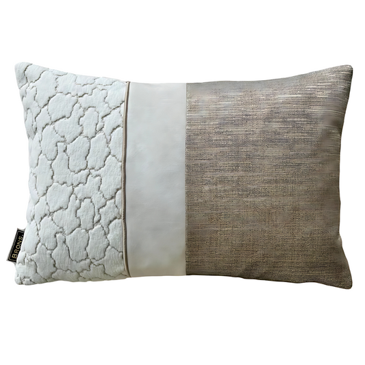 Handgemaakt luxe sierkussen Miles Strook van Brons 45x30 cm met donzen vulling – Japandi, Hotel Chic en Modern stijl